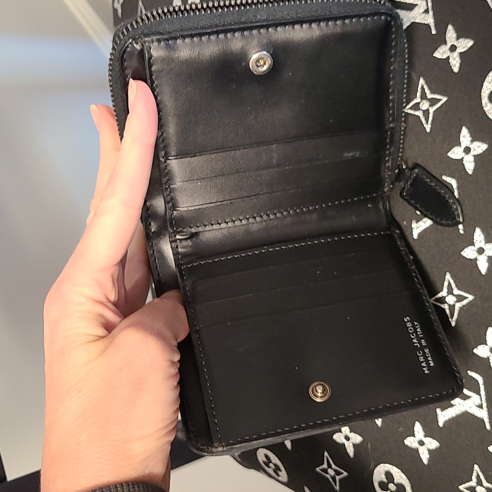 Marc Jacobs wallet - Picture 2 of 3